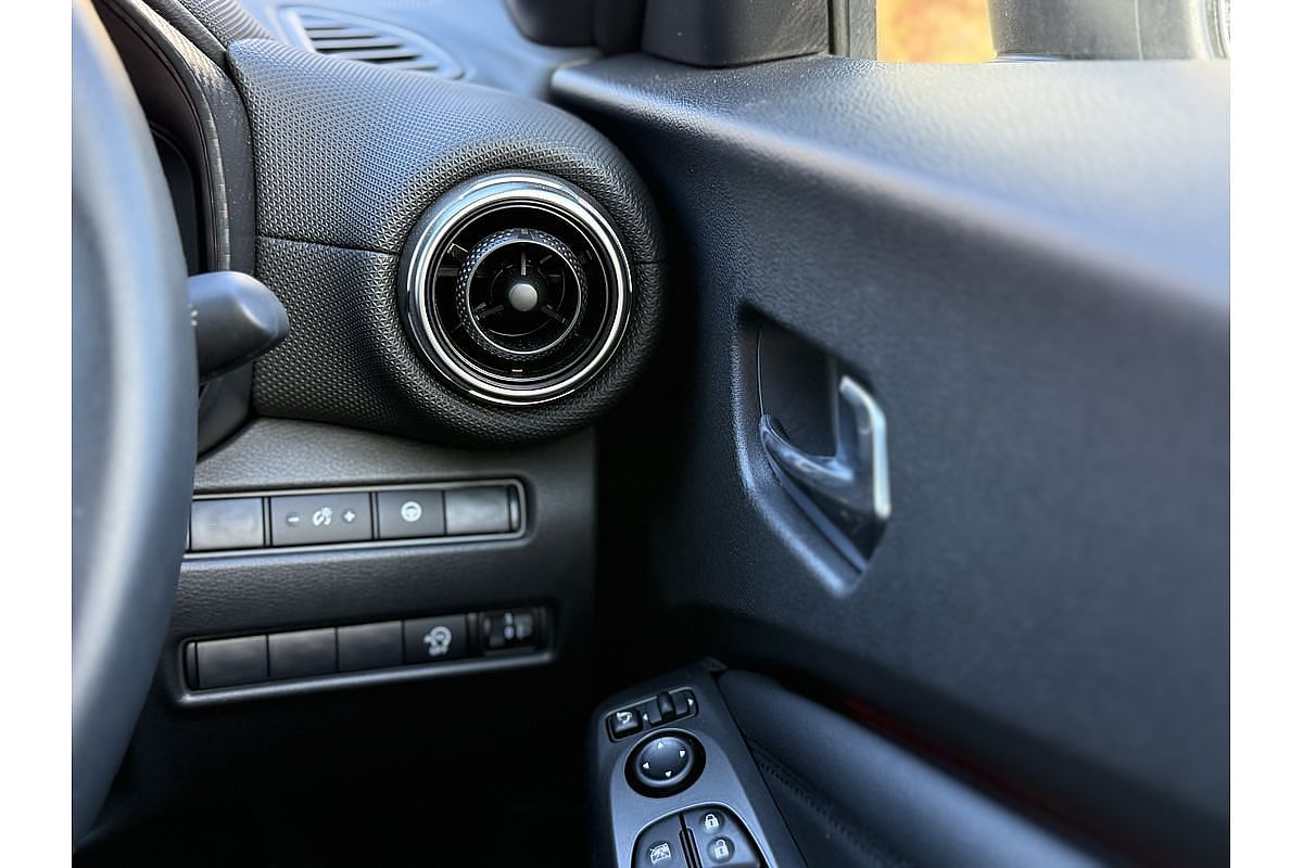 2024 Nissan JUKE ST-L F16
