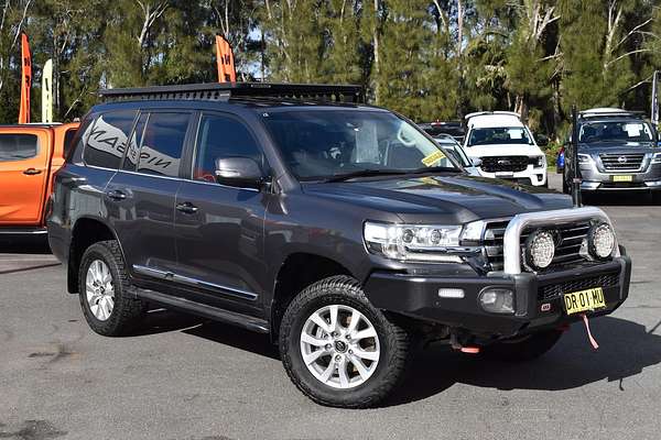 2020 Toyota Landcruiser Sahara VDJ200R