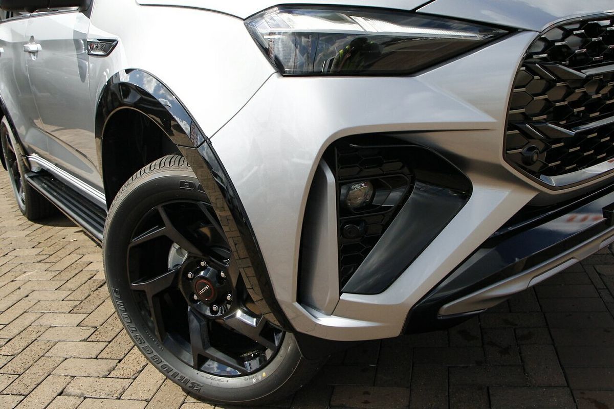 2026 Isuzu MU-X X-TERRAIN