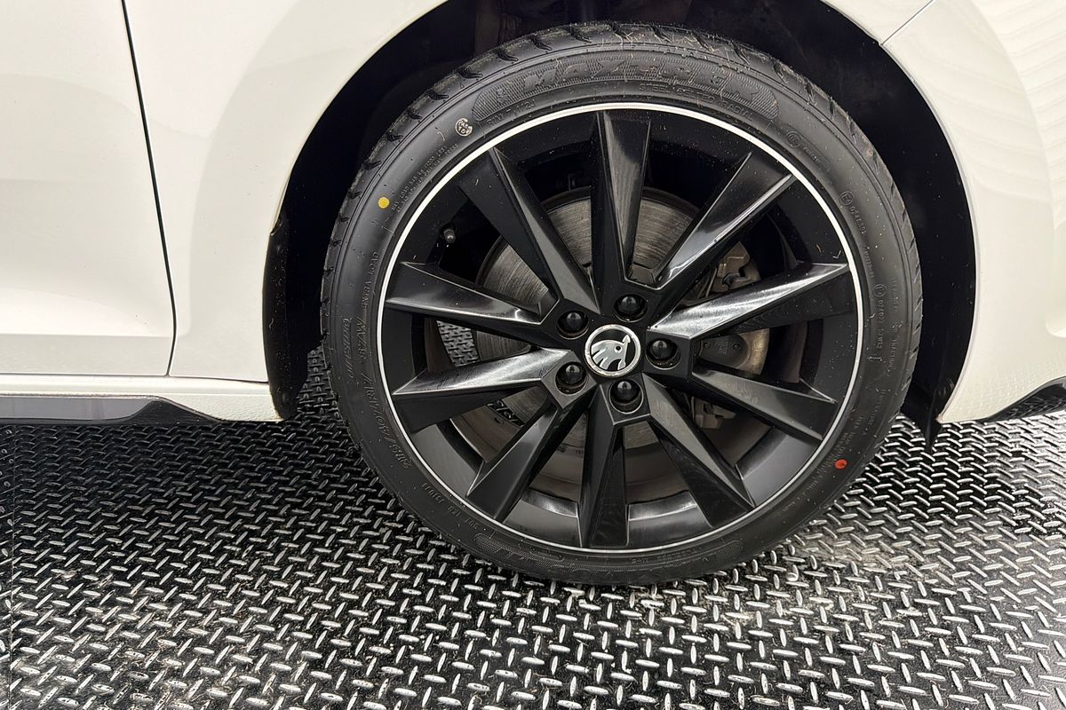 2016 SKODA Rapid NH