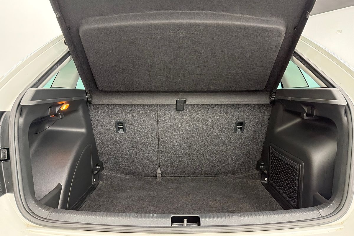 2016 SKODA Rapid NH