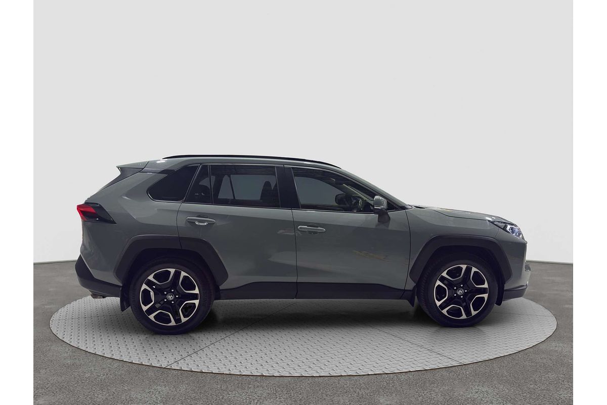2020 Toyota RAV4 Edge AXAA54R