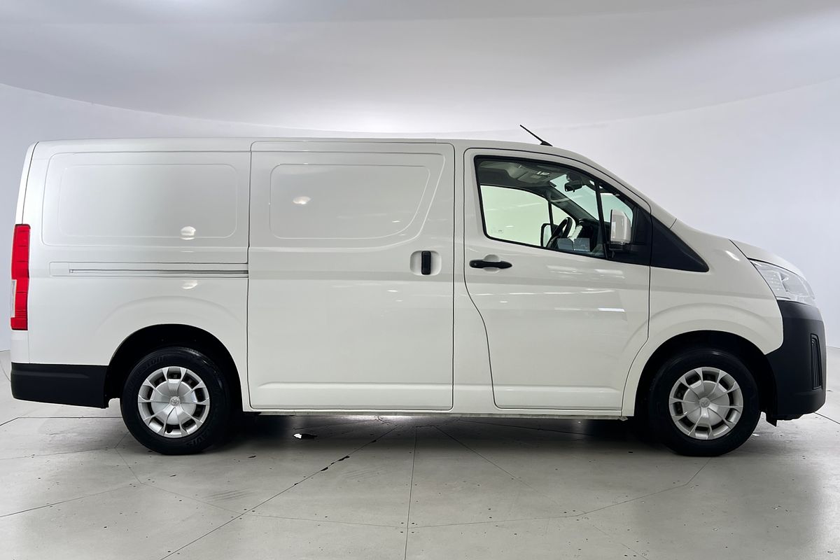 2020 Toyota Hiace Van LWB 2.8L T Diesel Automatic GDH300R