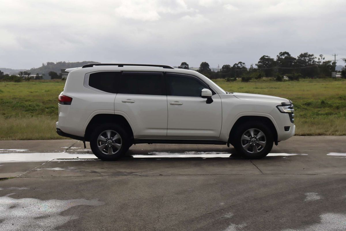 2022 Toyota Landcruiser VX FJA300R