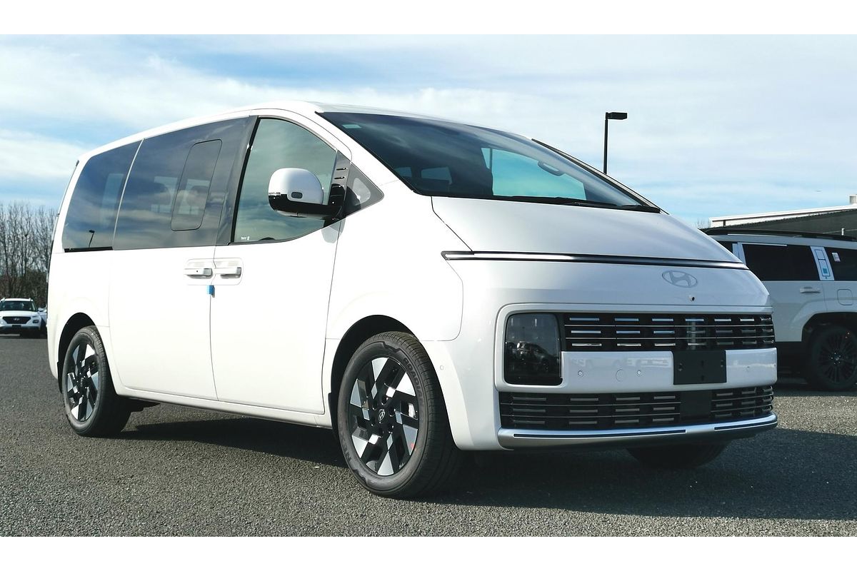 2026 Hyundai STARIA Lounge US4.V4