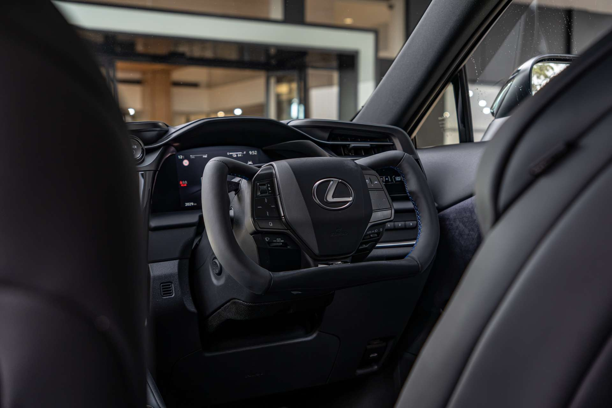 2026 Lexus RZ RZ550e F Sport XEBM25R