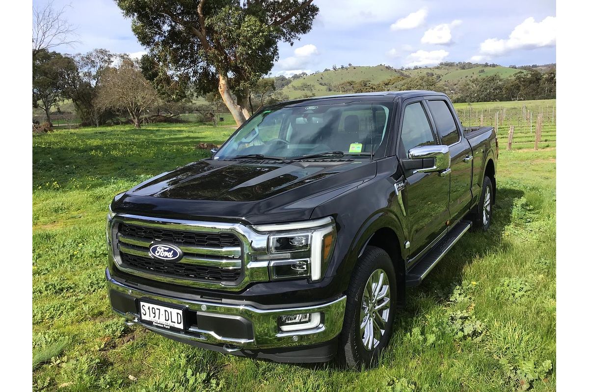 2025 Ford F-150 Lariat 4X4