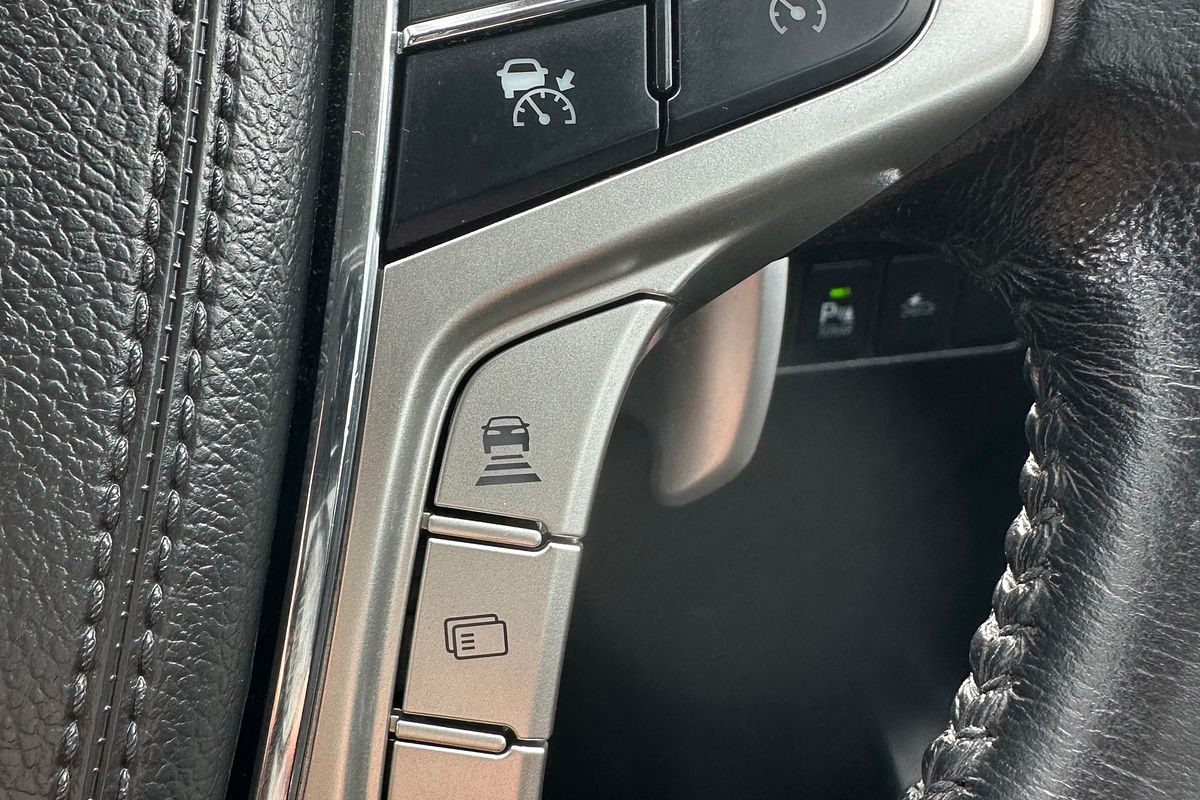 2022 Mitsubishi Pajero Sport GLS QF image 16