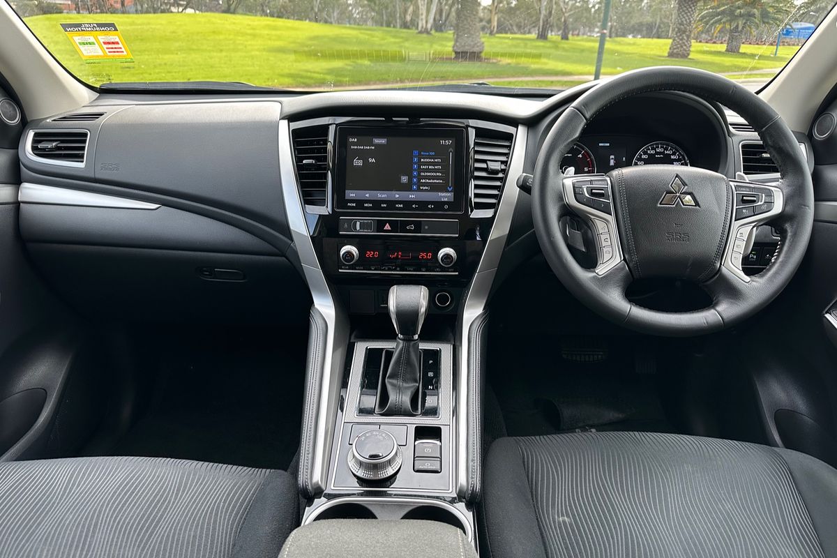 2022 Mitsubishi Pajero Sport GLS QF image 20