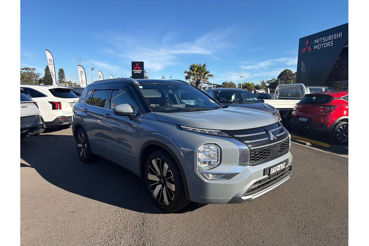 2025 Mitsubishi Outlander Exceed Tourer ZM