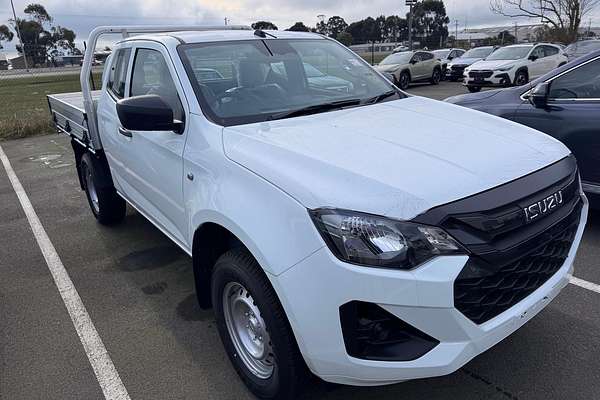 2026 Isuzu D-MAX SX 4X4