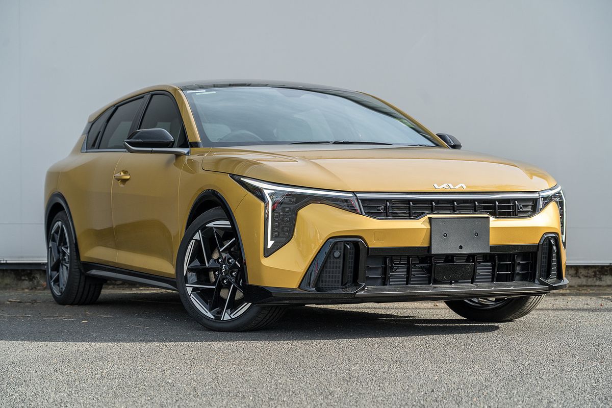 2025 Kia K4 GT-Line CL4m