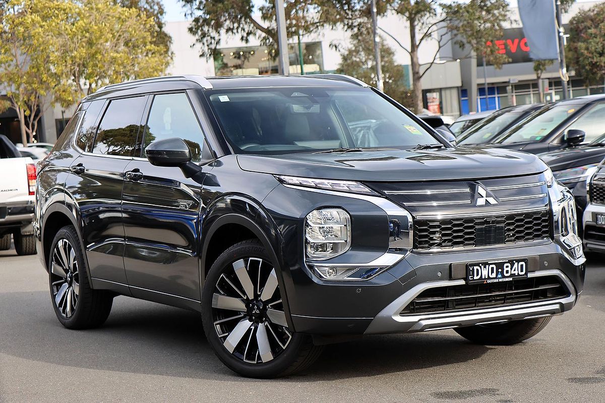 2026 Mitsubishi Outlander PHEV Exceed ZM