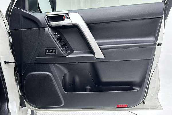 2023 Toyota Landcruiser Prado Kakadu GDJ150R thumb-18