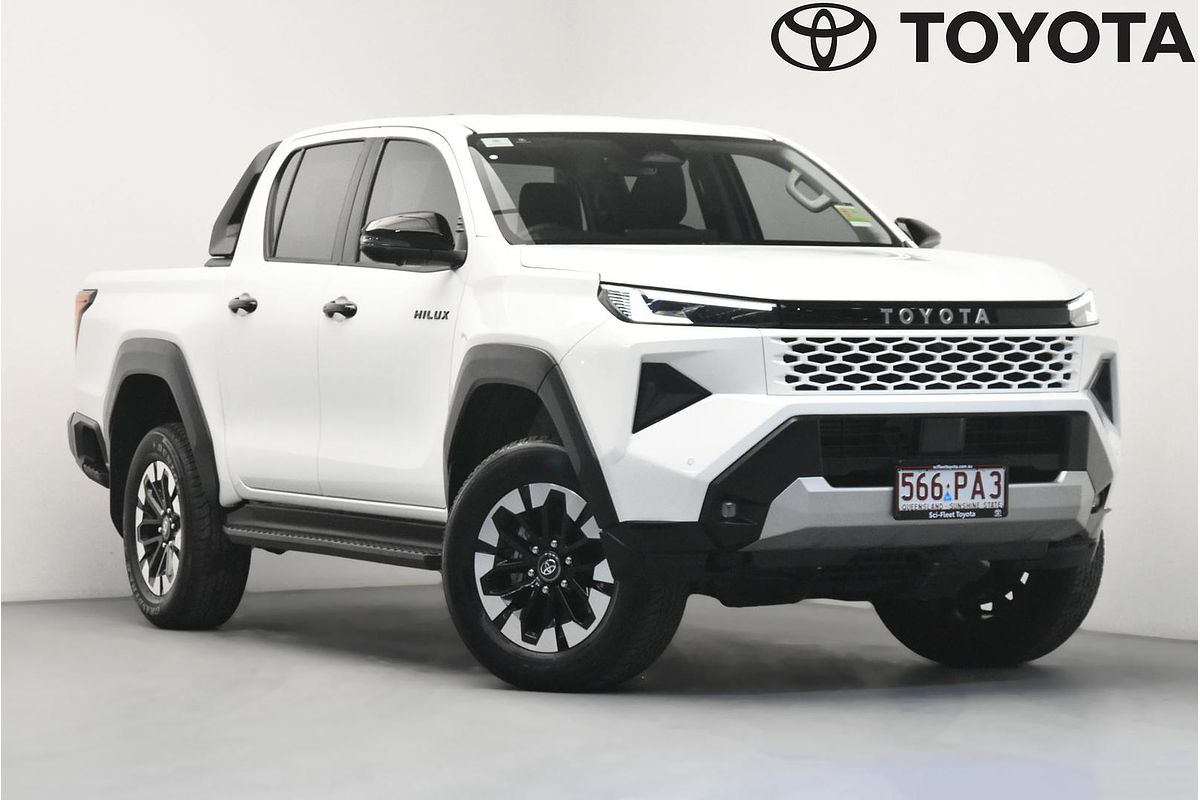 2025 Toyota Hilux SR5 48V GUN227R 4X4