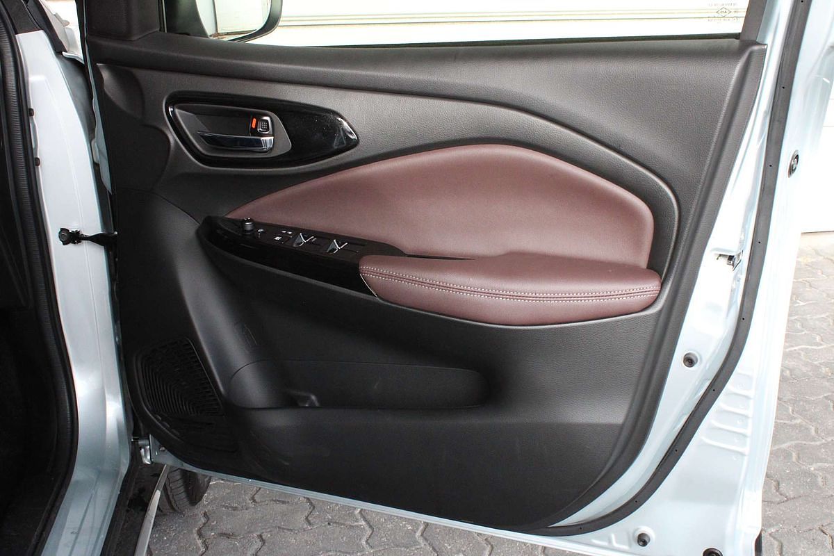 2025 Suzuki Fronx Hybrid KW