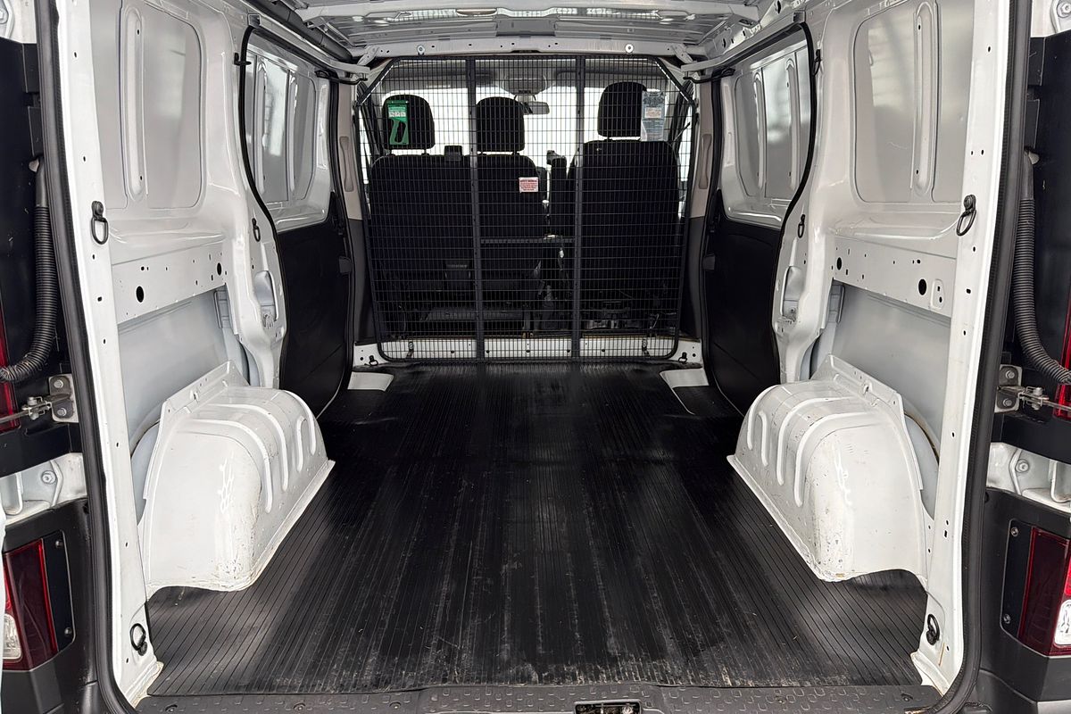 2020 Mitsubishi Express GLX SN SWB
