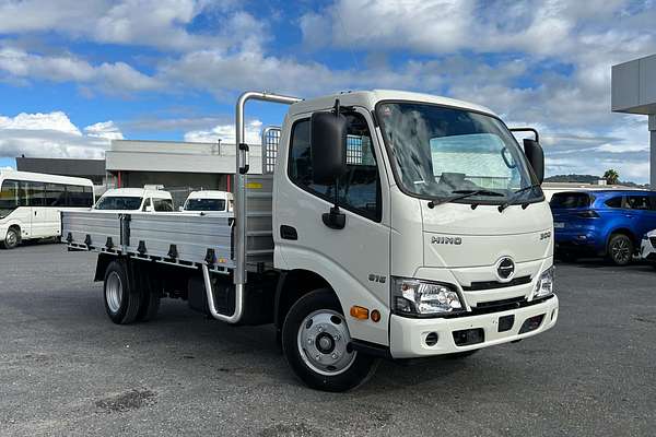 2026 Hino 300 Series 616 Alloy Tray MWB