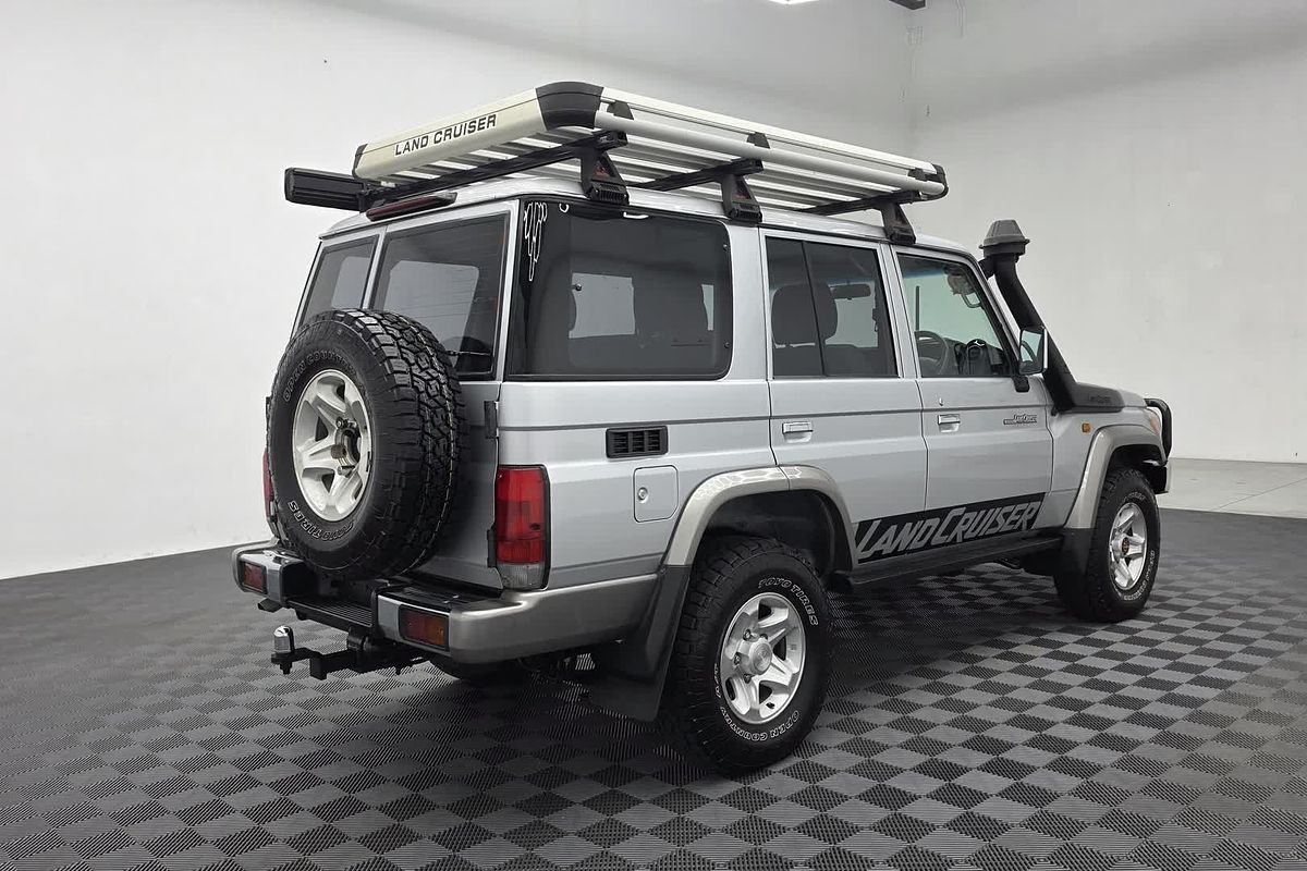 2016 Toyota Landcruiser GXL VDJ76R