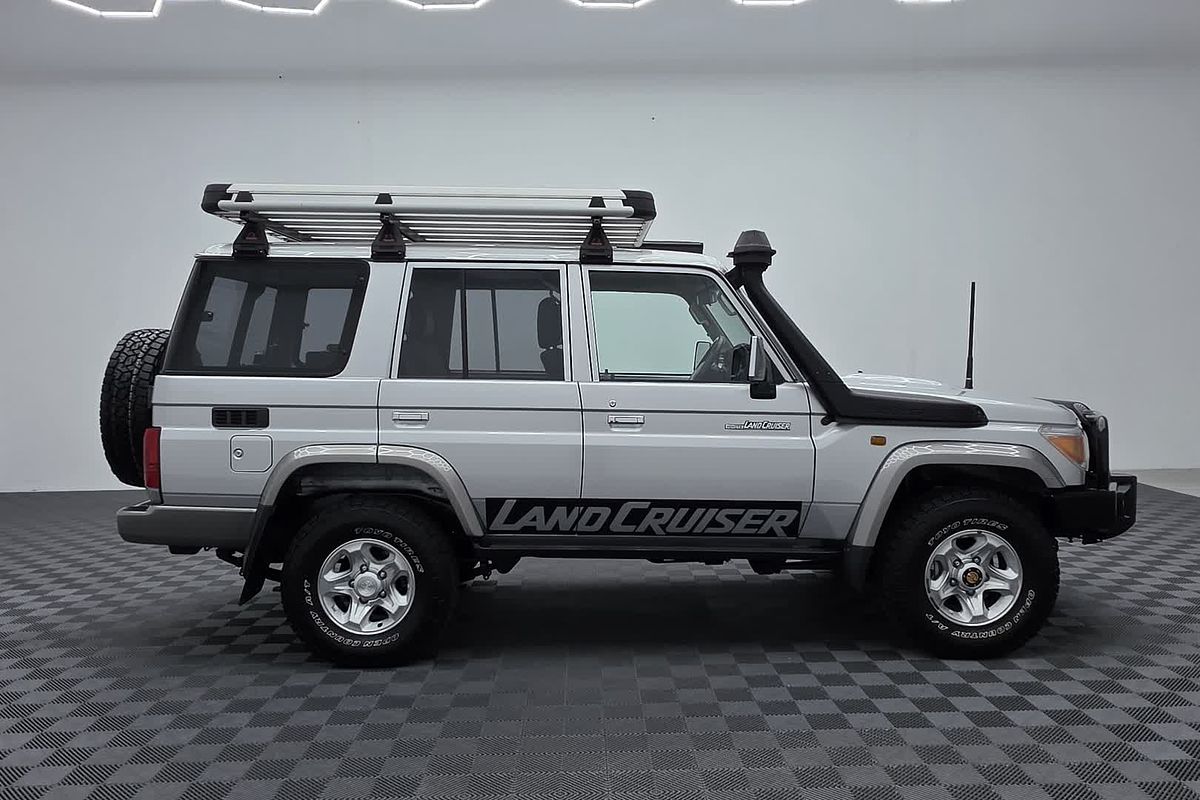2016 Toyota Landcruiser GXL VDJ76R
