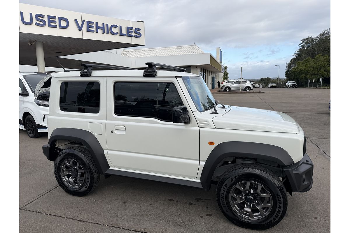 2025 Suzuki Jimny GLX GJ