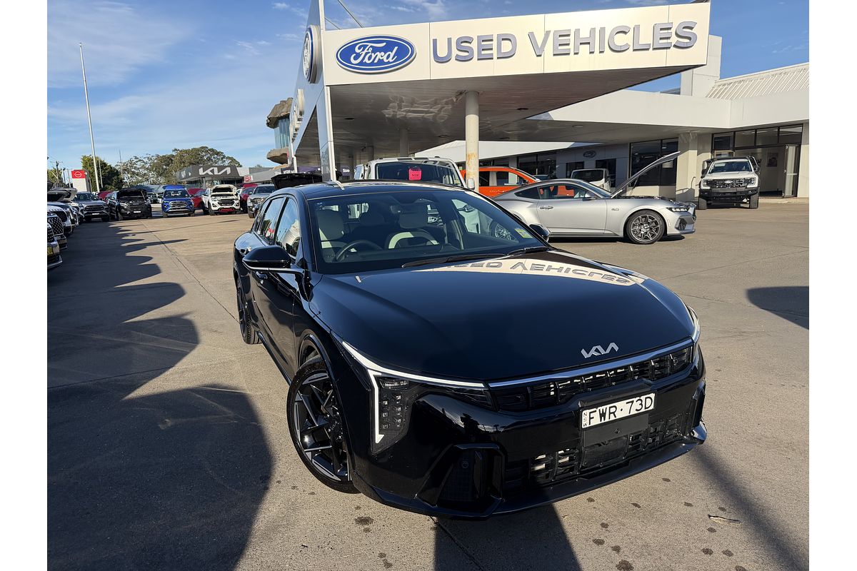 2025 Kia K4 GT-Line CL4m
