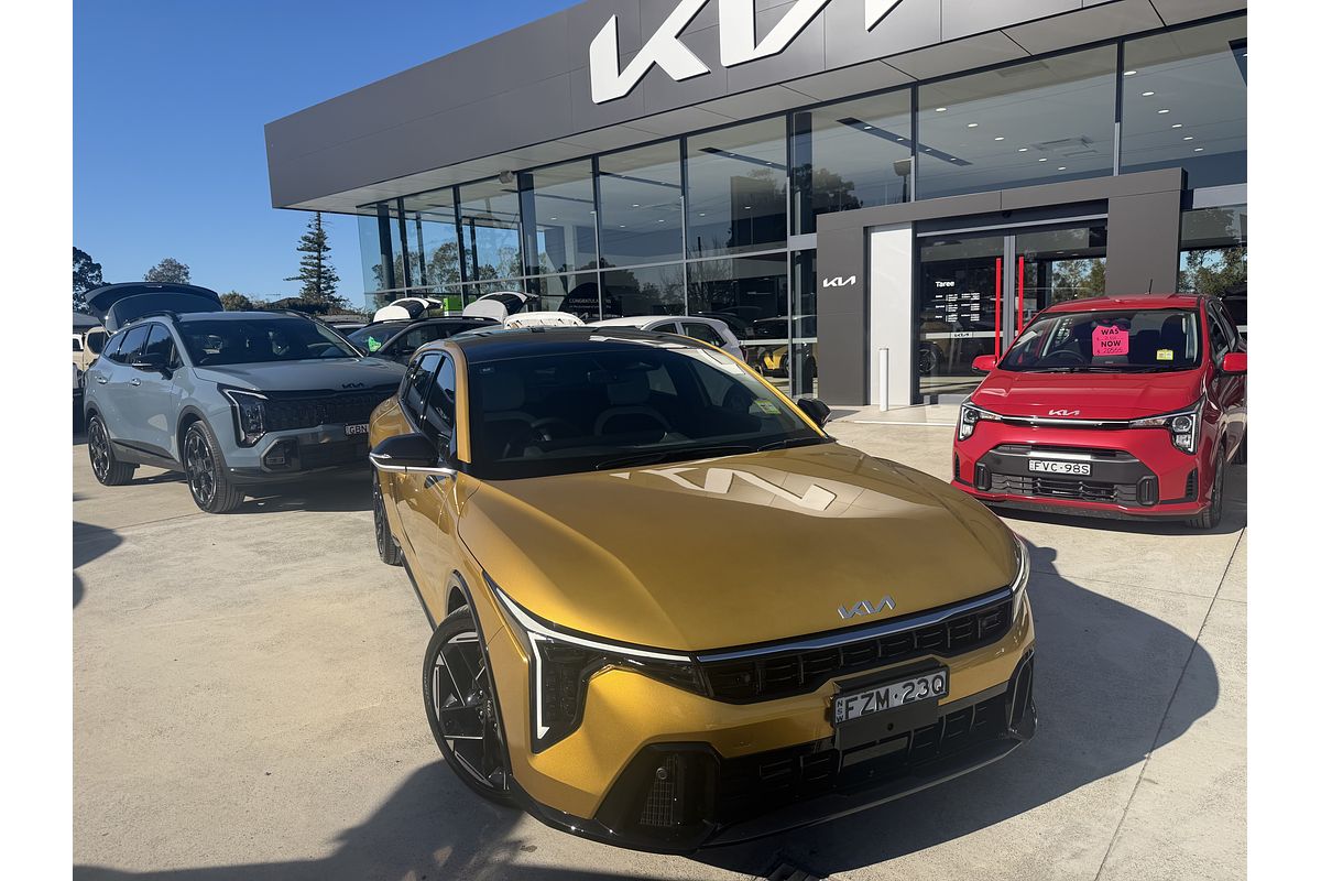 2025 Kia K4 GT-Line CL4m