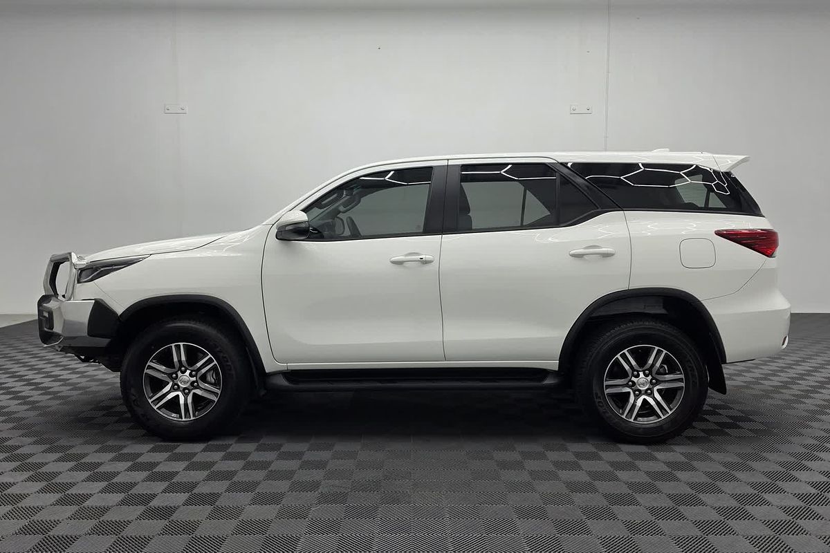 2022 Toyota Fortuner GX GUN156R