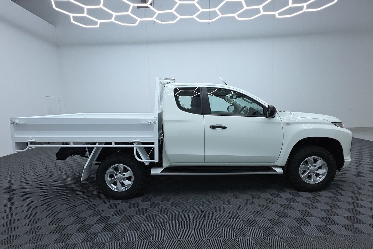 2022 Mitsubishi Triton GLX+ MR 4X4