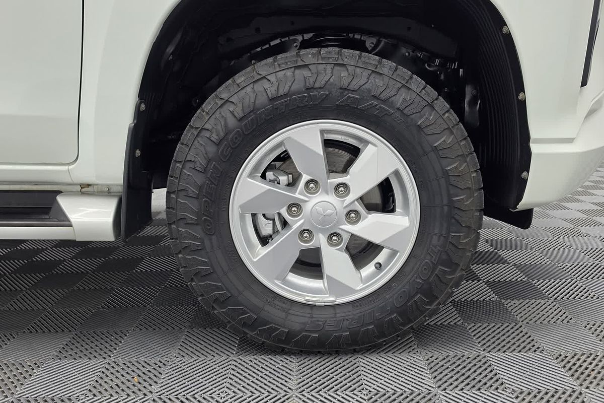 2022 Mitsubishi Triton GLX+ MR 4X4
