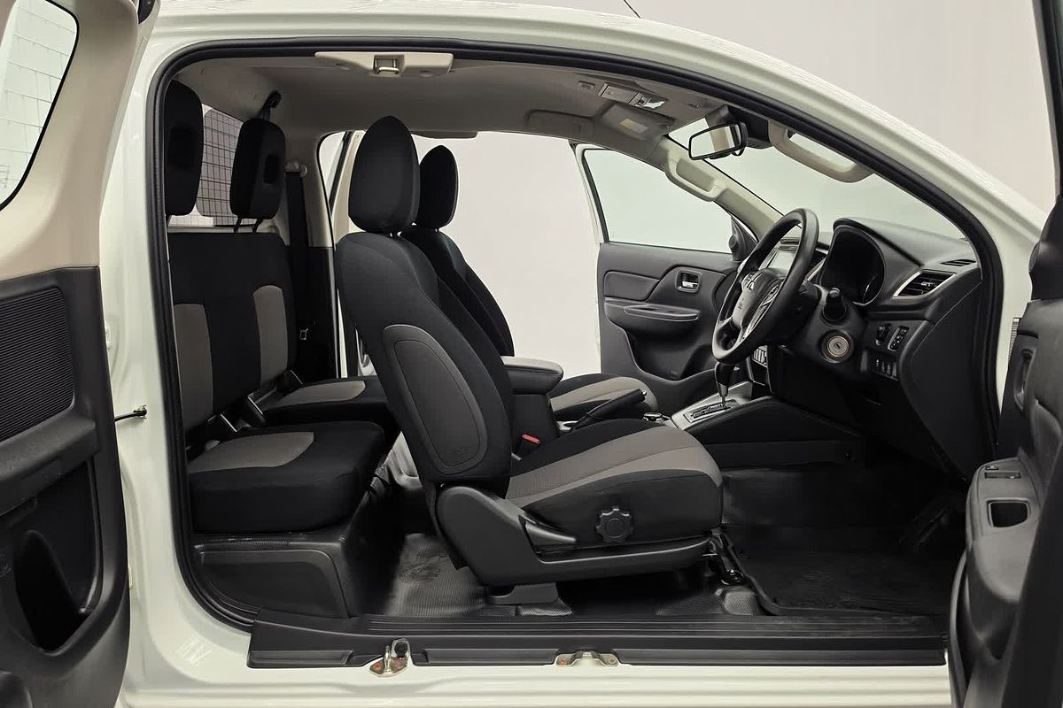 2022 Mitsubishi Triton GLX+ MR 4X4