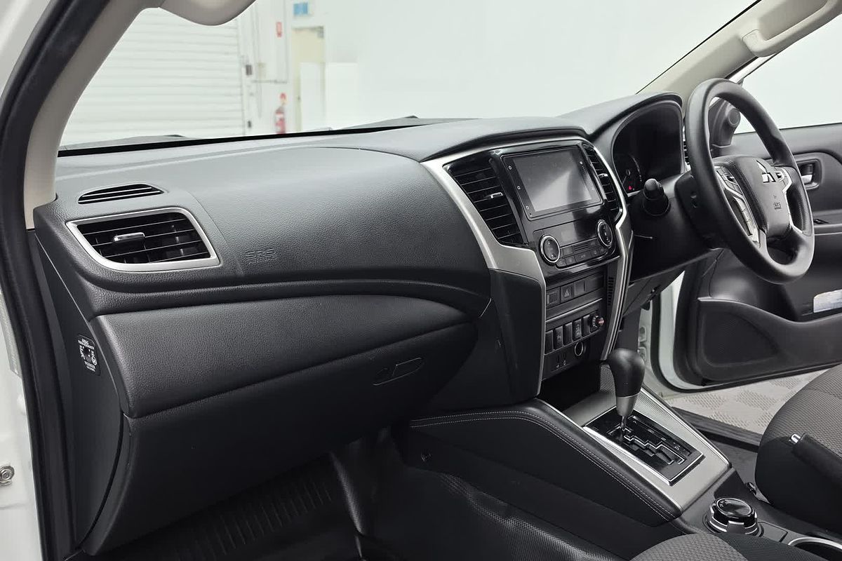 2022 Mitsubishi Triton GLX+ MR 4X4