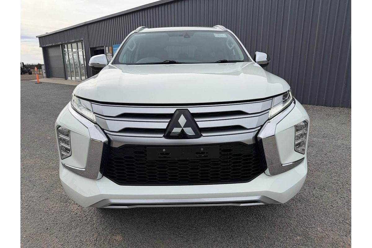 2022 Mitsubishi Pajero Sport GLS QF