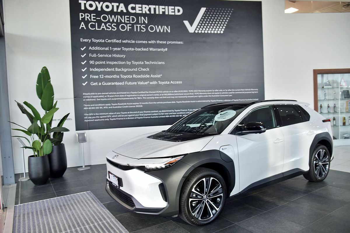 2024 Toyota bZ4X YEAM15R