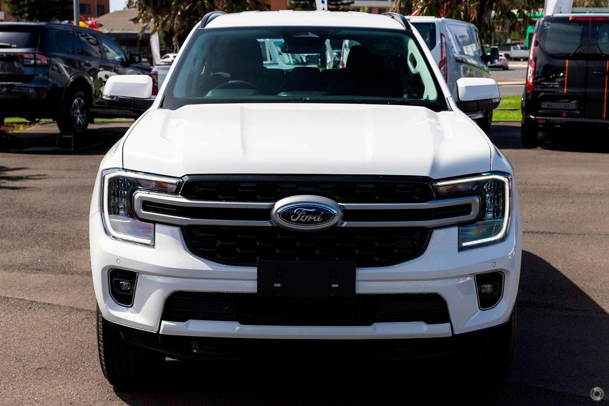2025 Ford Everest Ambiente 2.0L