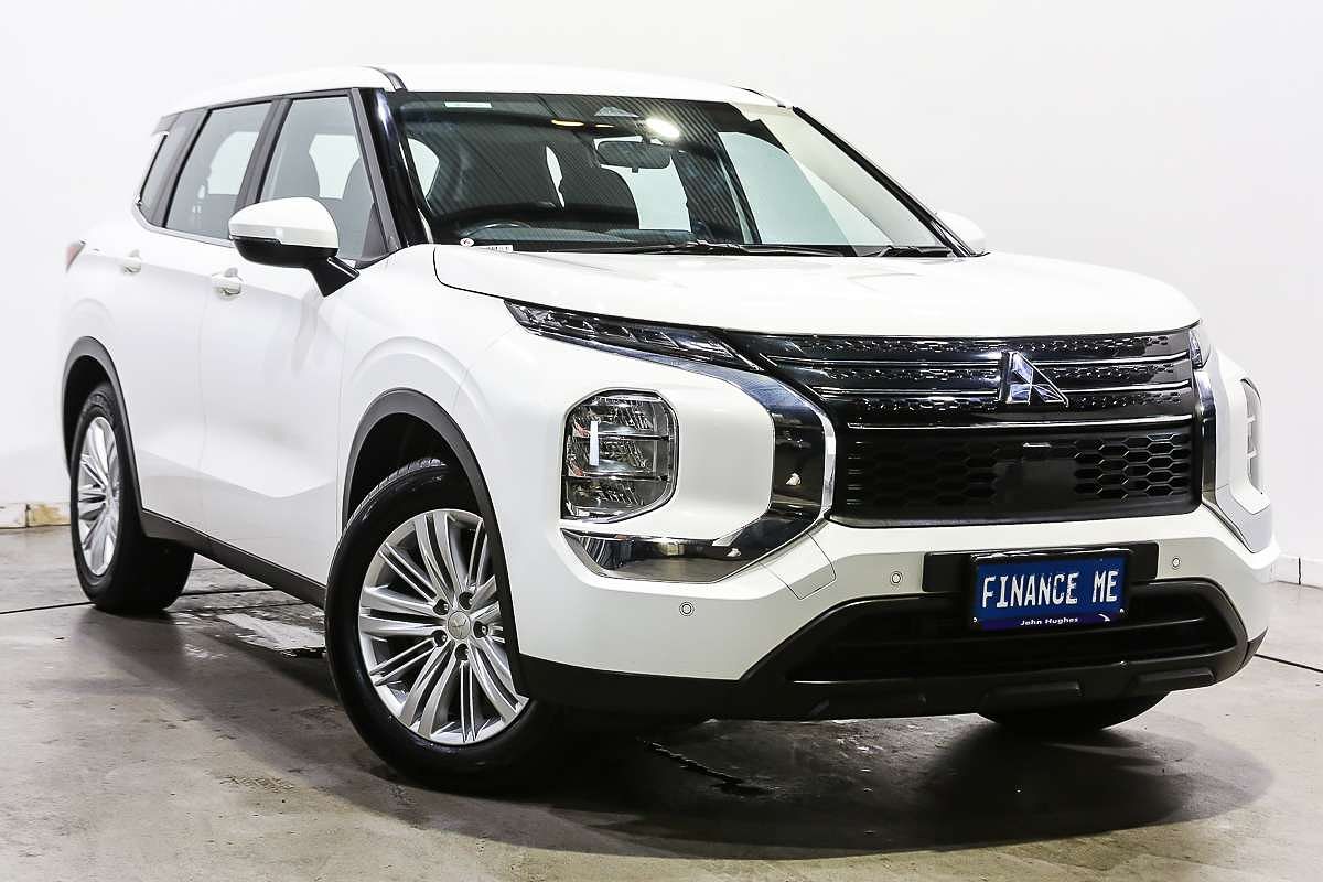 2024 Mitsubishi Outlander ES ZM