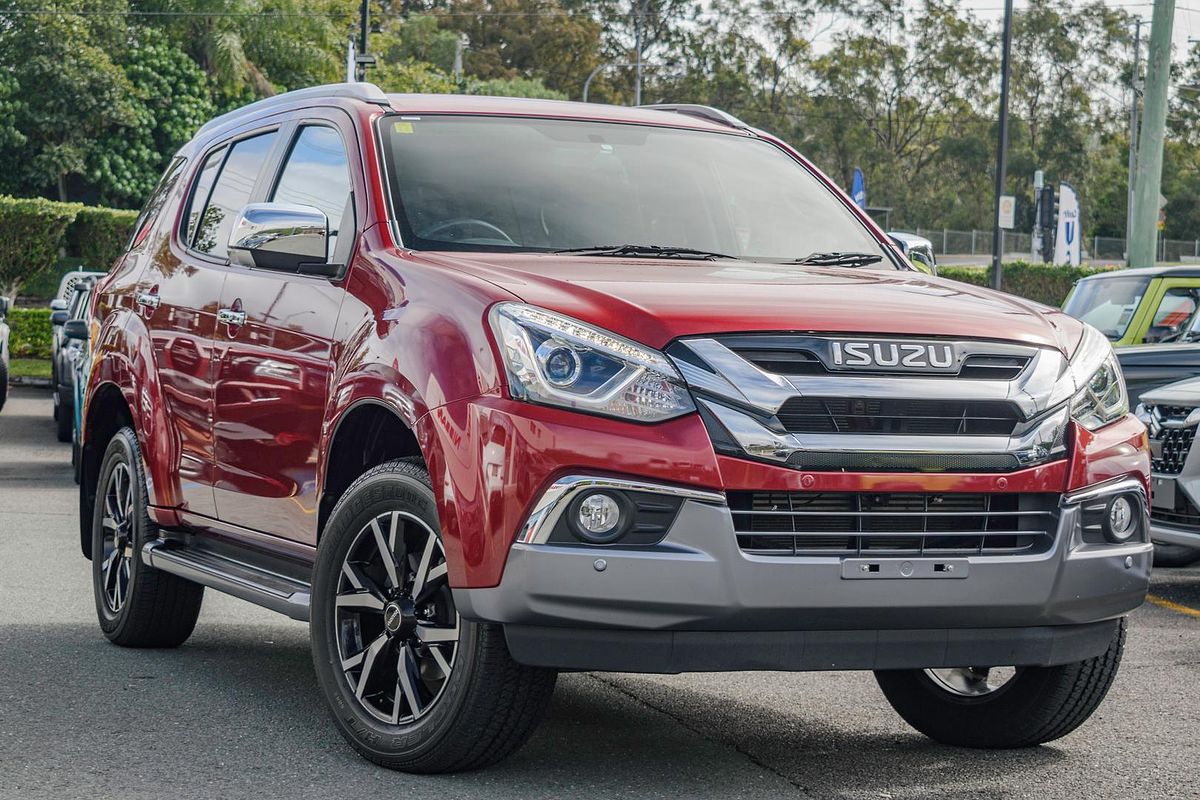 2020 Isuzu MU-X LS-T