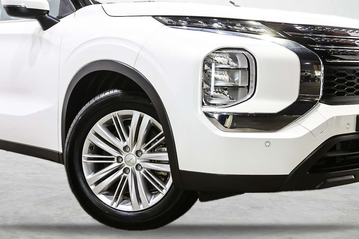 2024 Mitsubishi Outlander ES ZM