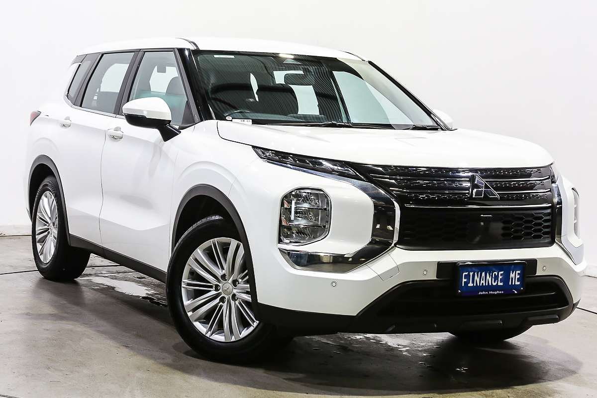 2024 Mitsubishi Outlander ES ZM