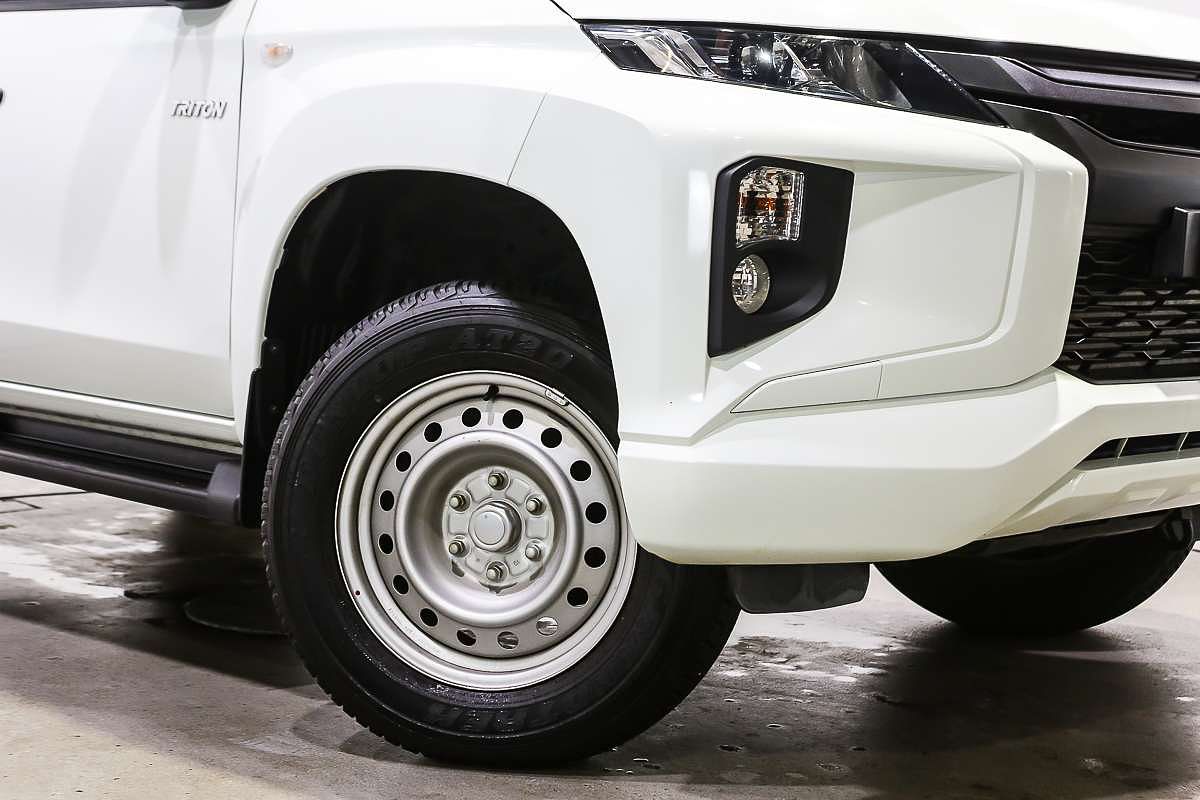 2024 Mitsubishi Triton GLX MR 4X4