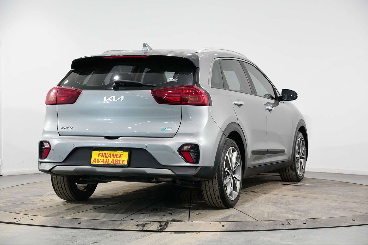2022 Kia Niro Hybrid Sport DE