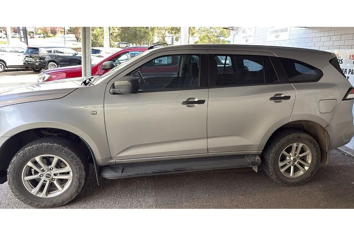 2021 Isuzu MU-X LS-M