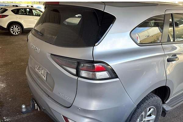 2021 Isuzu MU-X LS-M thumb-3