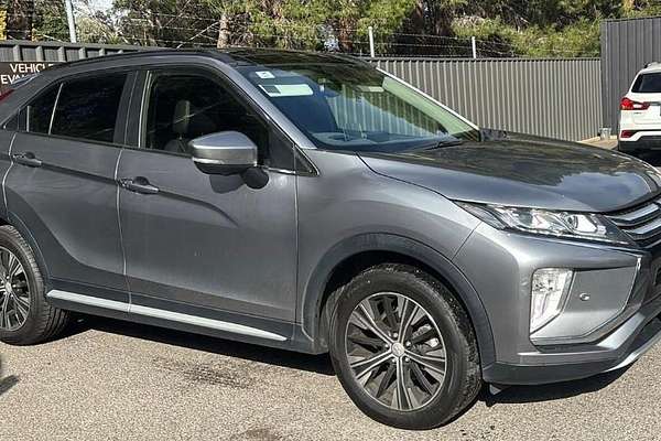 2017 Mitsubishi Eclipse Cross Exceed YA thumb-3