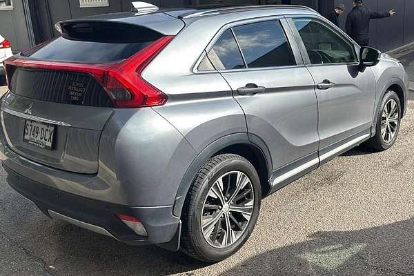 2017 Mitsubishi Eclipse Cross Exceed YA thumb-2