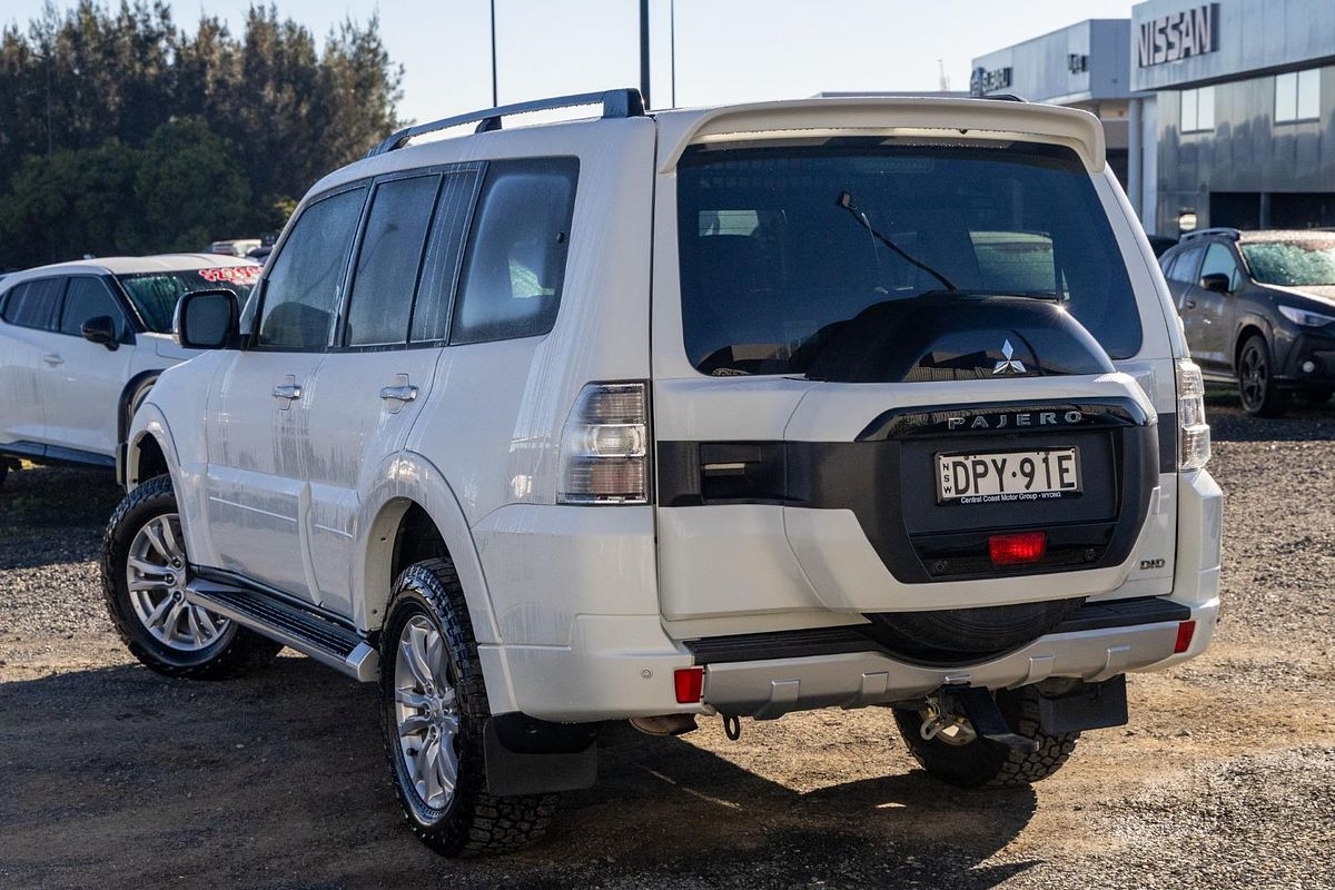2017 Mitsubishi Pajero GLS NX