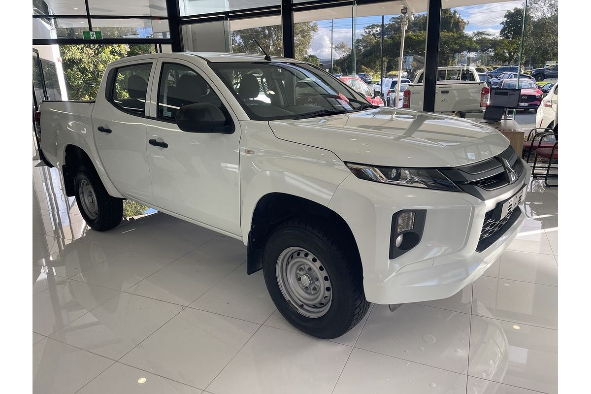 2019 Mitsubishi Triton GLX MR 4X4
