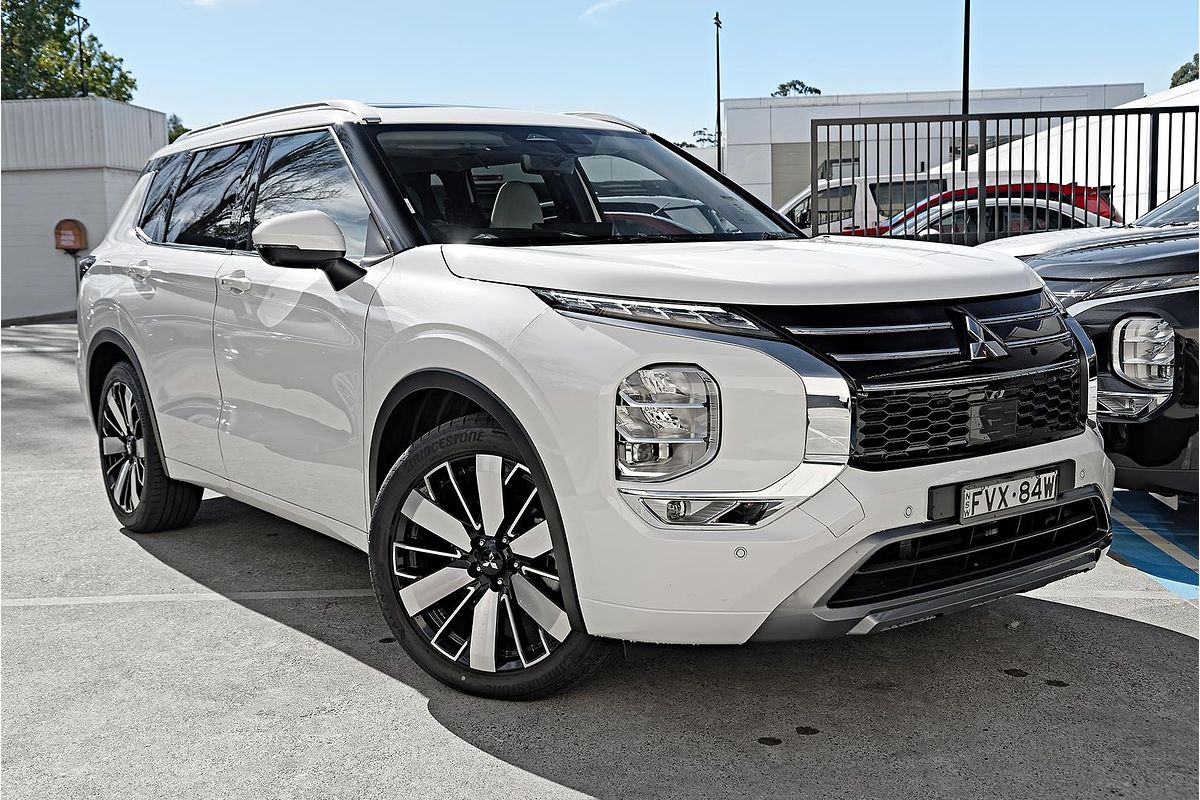 2025 Mitsubishi Outlander Exceed ZM