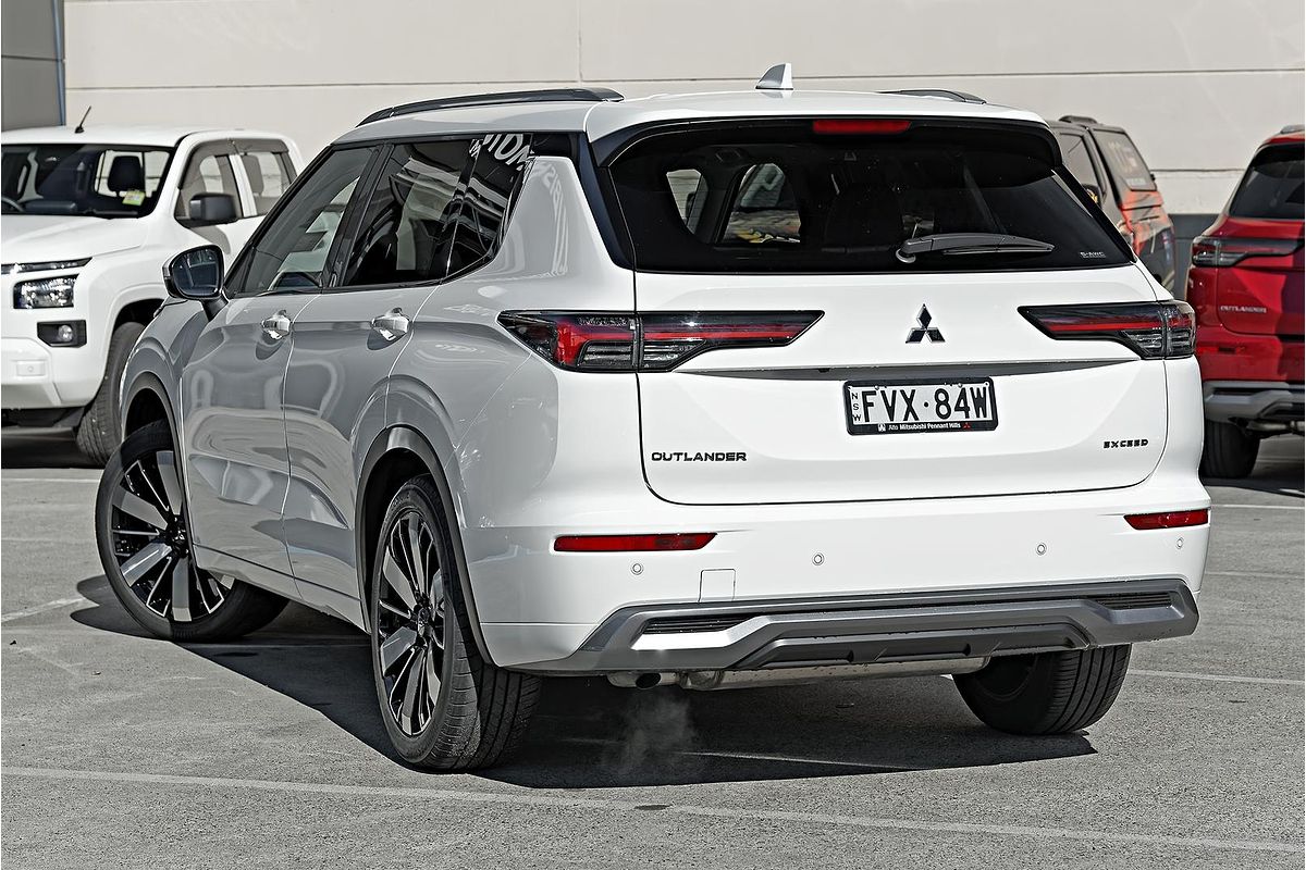 2025 Mitsubishi Outlander Exceed ZM