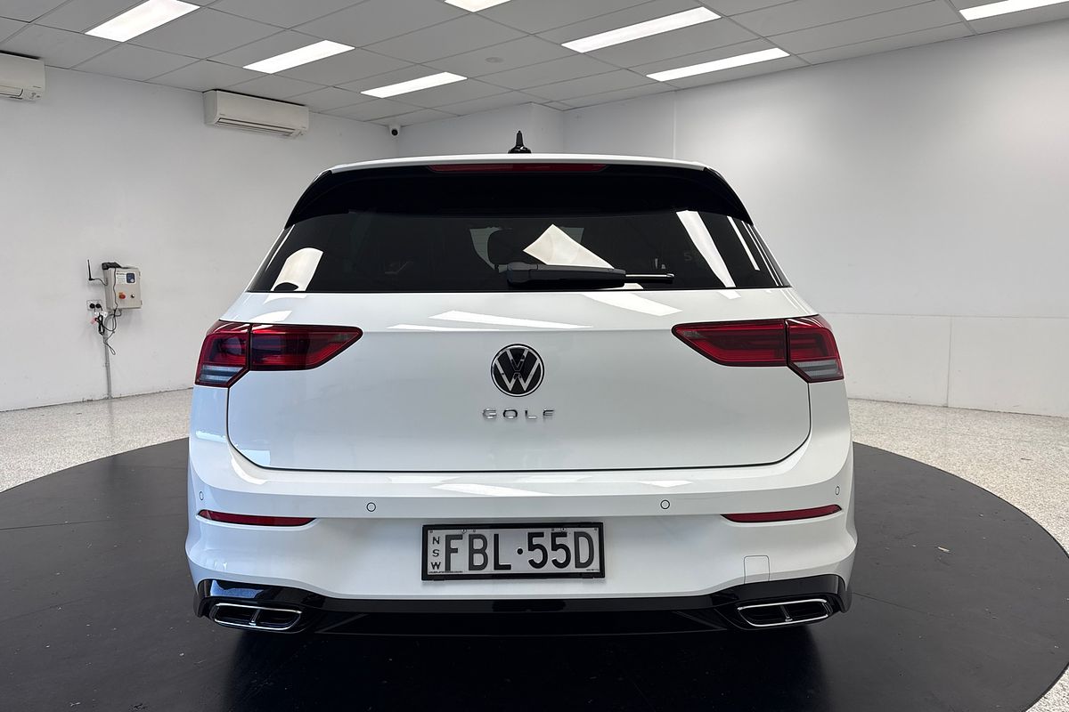 2023 Volkswagen Golf 110TSI R-Line 8